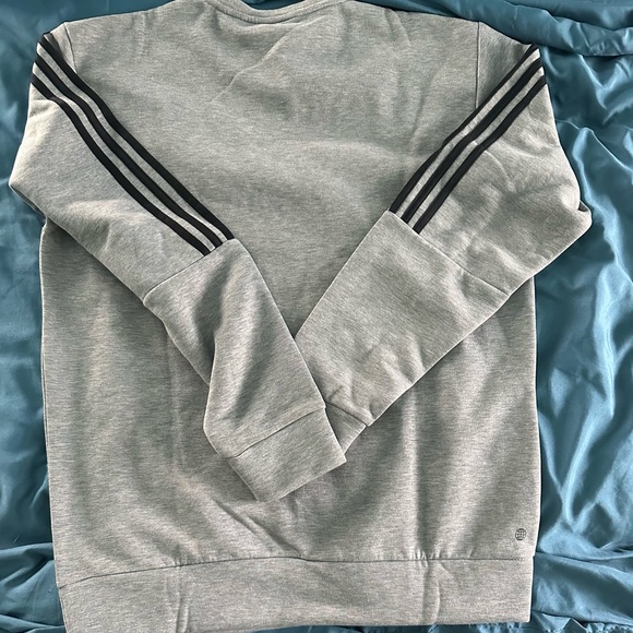 Adidas sweatshirt. Men’s hundred percent polyester. Quality 4 - Picture 3 of 5